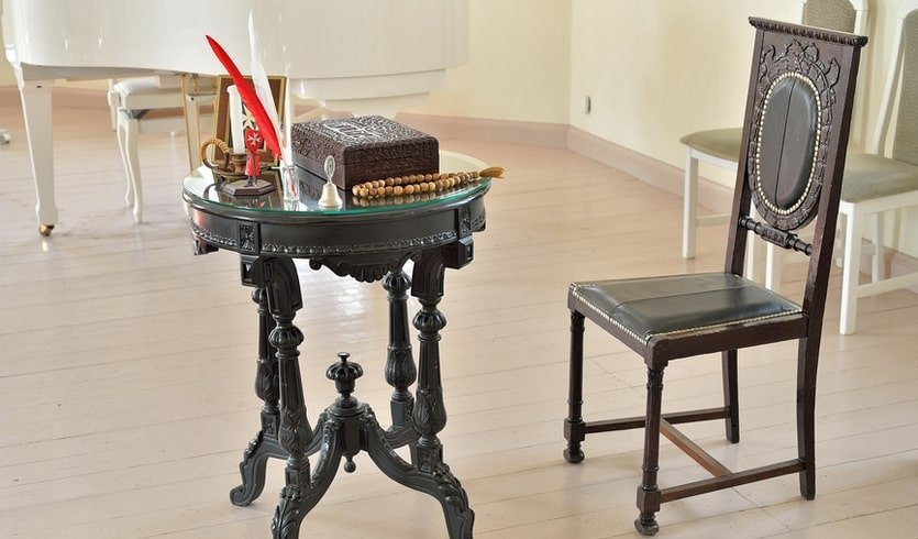 Белый зал Приоратского дворца – новогодние программы для школьных групп от 890 рублей