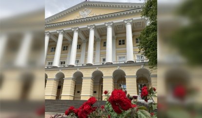 Обзорная экскурсия по Смольному с посещением бункера Жданова – интерьерные экскурсии для организованных групп