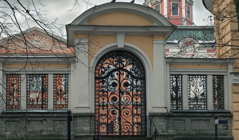 Никольское кладбище – пешеходные экскурсии от 700 рублей Никольское кладбище – пешеходные экскурсии от 700 рублей