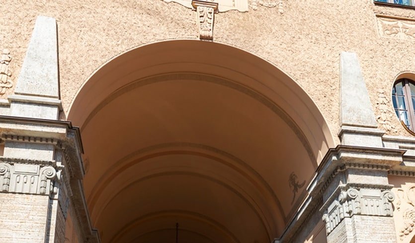 От Лидваля до Барановского (по дворам, по парадным и проходам) – пешеходные экскурсии для заказных групп от 290 рублей