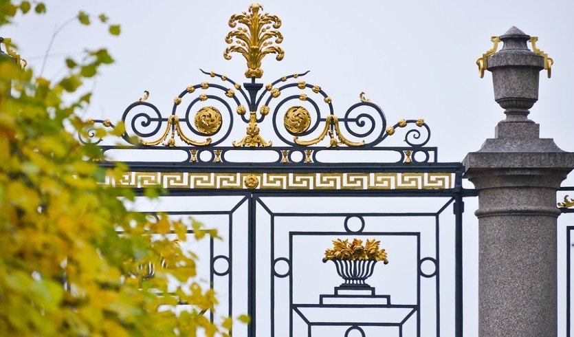 Решетка ограды Летнего сада — Дворцы и особняки от 1250 рублей