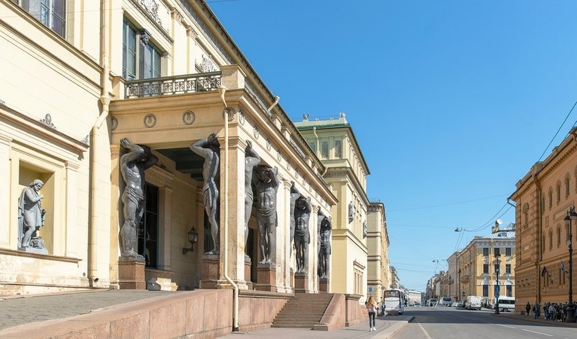 Музы Миллионной улицы – фото №1 – Фотобанк Лори/ Александр Щепин  Музы Миллионной улицы – Пешеходные экскурсии