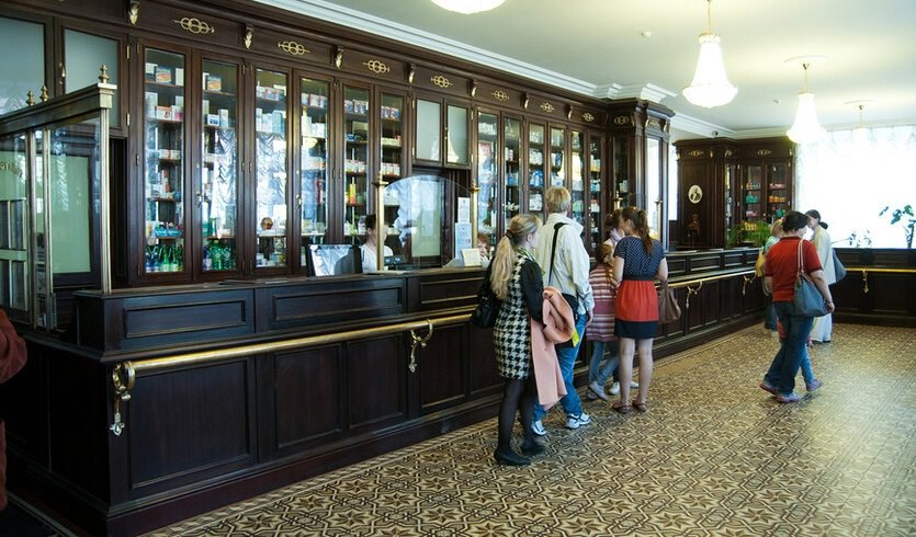 Мистический Петербург с посещением аптеки загадочного алхимика – автобусные экскурсии для организованных групп от 850 рублей