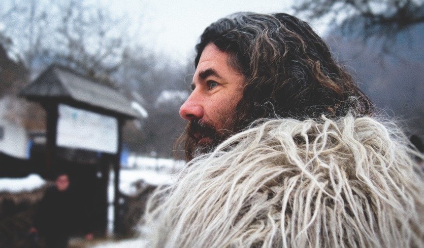 Мужчина в теплом пальто — Для 4 класса от 1275 рублей