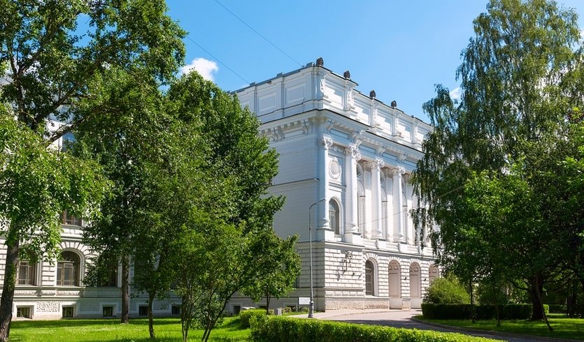 Петербургский университет петра великого фото Экскурсия по Лесному - историческому району Петербурга