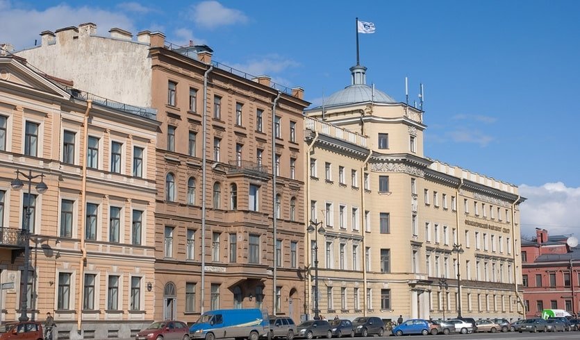 Смольный – очаг воспитания и милосердия – пешеходные экскурсии для заказных групп от 1335 рублей