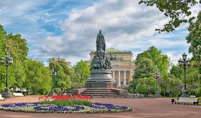 Любовь, похожая на сон… –  фото №2 – Фотобанк Лори/ Румянцева Наталия  Любовь, похожая на сон… –  Пешеходные экскурсии