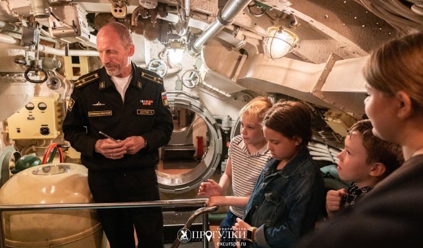 «Как стать героем» (семейный квест на подводной лодке «Народоволец»): сборные экскурсии для школьников в Санкт-Петербурге от 1150 руб