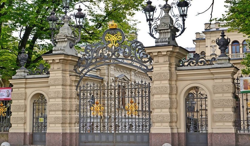 Семейные тайны Романовых – автобусные экскурсии для организованных групп от 500 рублей