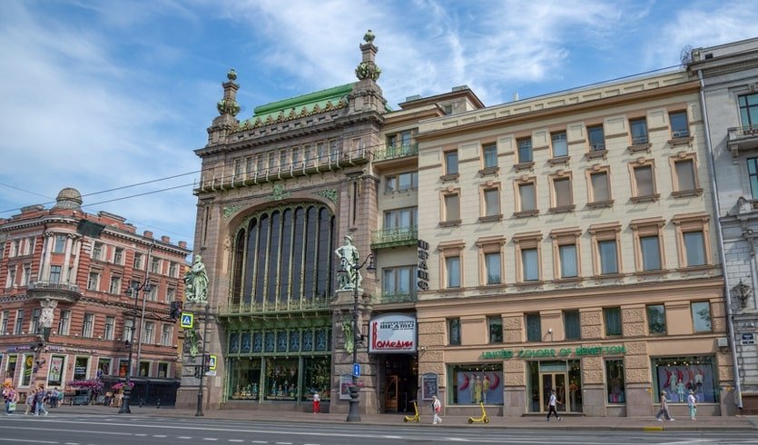 Дом торгового товарищества «Братья Елисеевы» – пешеходные экскурсии от 1100 рублей