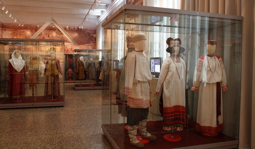 Национальные костюмы народностей России – сборные экскурсии для школьников в Санкт-Петербурге от 1050 рублей