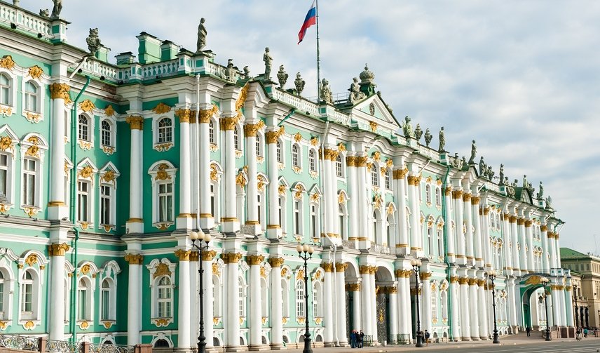 Праздник фонтанов в Петергофе – тур в Санкт-Петербург – фото №3 – E. O. / Фотобанк Лори - от 11 450 руб.