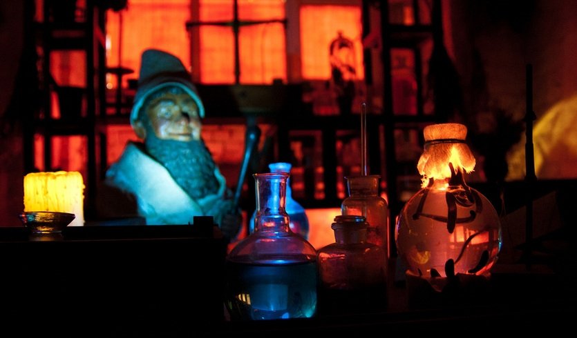 Мистический Петербург с посещением аптеки загадочного алхимика — автобусная экскурсия