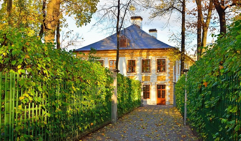 Летний дворец Петра Первого – Экскурсии дворцы и особняки от 1500 рублей 