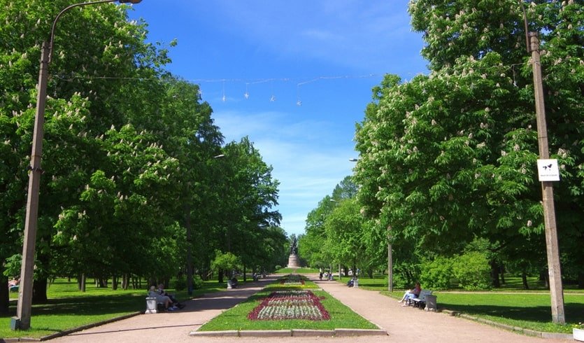 Центральная аллея парка Екатерингоф – пешеходные экскурсии от 1100 рублей