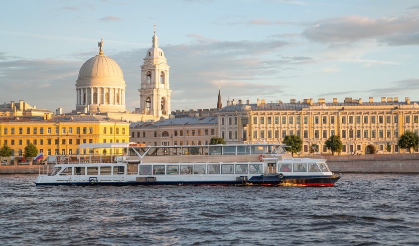 Аренда теплохода «Амели» – аренда теплохода от 29000 рублей