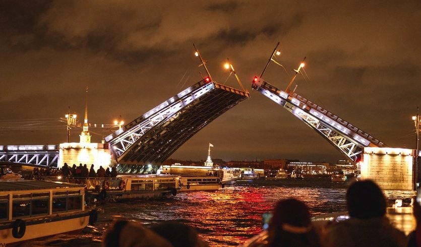 Неспящий город на Неве - автобусная экскурсия от 500 руб.