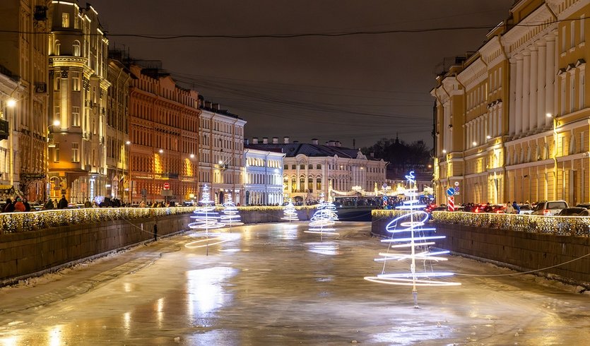 Новогодние украшения на реке Мойке – сборные туры в Санкт-Петербург от 13990 рублей