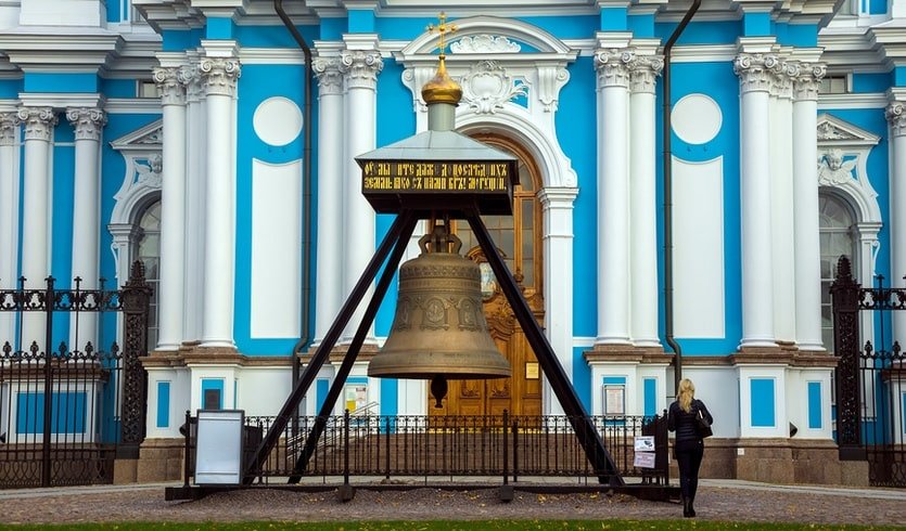 Архитектура Смольного собора – фото №1 – интерьерные экскурсии для заказных групп от 355 рублей