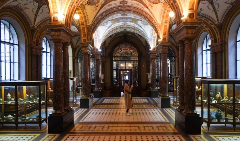 Экспозиция Музея декоративно-прикладного искусства СПбГХПА им. Штиглица — индивидуальные экскурсии от 2070 руб.