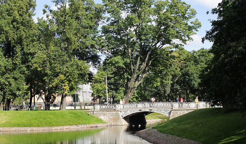 Сады и скверы Петербурга – фото №1 – Фотобанк Лори/ Анна Зеленская  Сады и скверы Петербурга – Пещеходные экскурсии