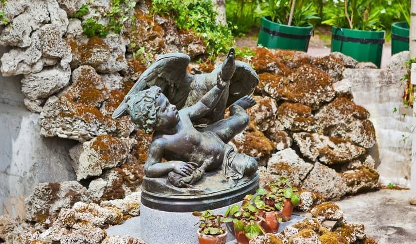 Скульптура «Мальчик и гусь» – экскурсии и программы для детей от 1060 рублей