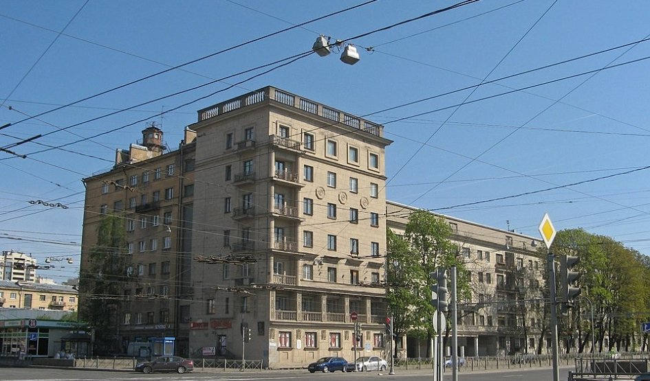 Жилой дом Лесном проспекте – пешеходные экскурсии от 1100 рублей Жилой дом Лесном проспекте – пешеходные экскурсии от 1100 рублей