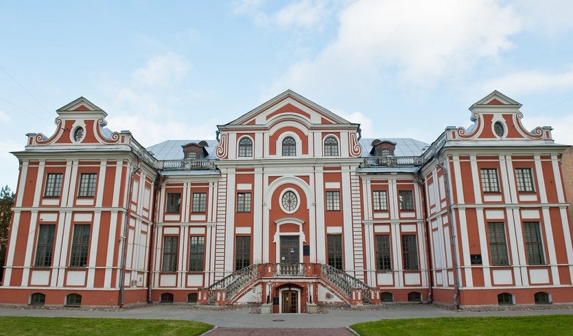 Женские образы Петербурга — автобусная экскурсия