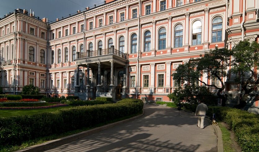 Женские образы Петербурга (для заказных групп) – автобусные экскурсии для организованных групп от 500 рублей