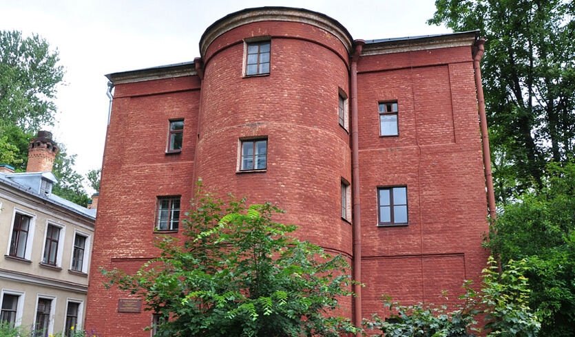 Медицинский Петербург (с посещением музея ИЭМ) – автобусные экскурсии для организованных групп от 1235 рублей