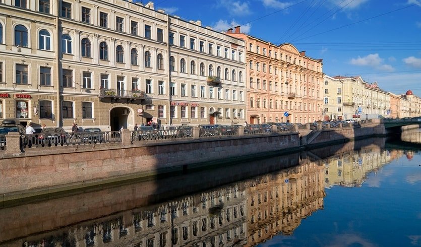 Прогулка Петербургского мечтателя (квартал Подьяческих улиц) – фото №1 – Фотобанк Лори/ Александр Алексеев  Прогулка Петербургского мечтателя (квартал Подьяческих улиц) – Пешеходные экскурсии