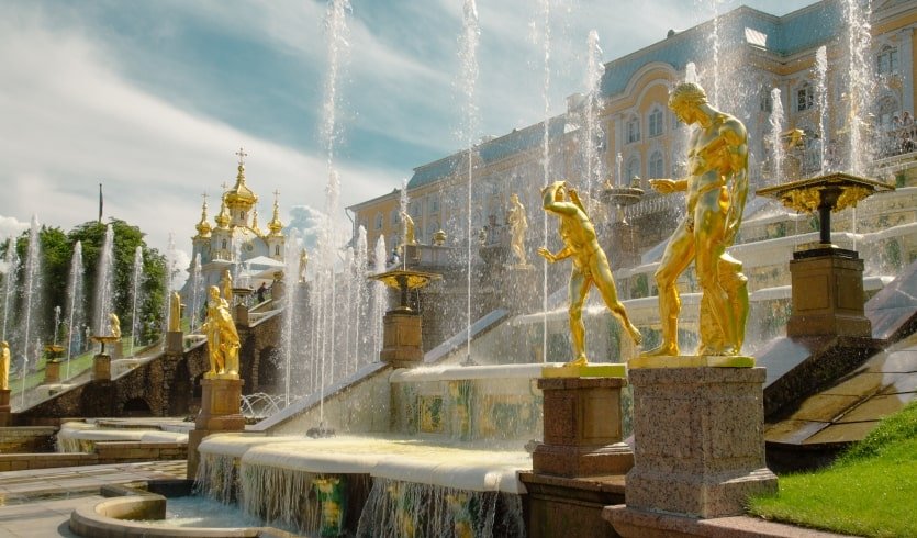 VIP-экскурсия в Петергоф с ловлей осетра и прогулкой на электрокаре — Индивидуальные (VIP) экскурсии и туры в Санкт-Петербурге от 18900 руб.