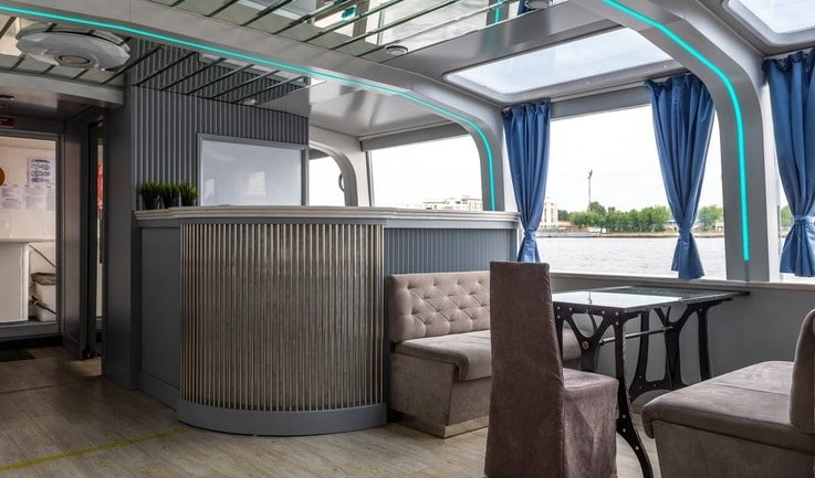 Барная стойка – аренда теплохода в СПб от 17000 рублей