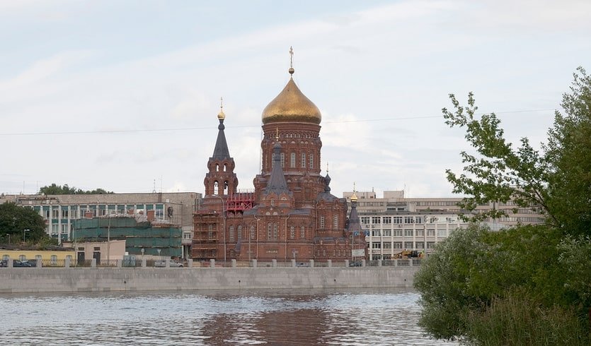 От станции метро Нарвская до площади Репина через Гутуевский остров – пешеходные экскурсии для заказных групп от 370 рублей