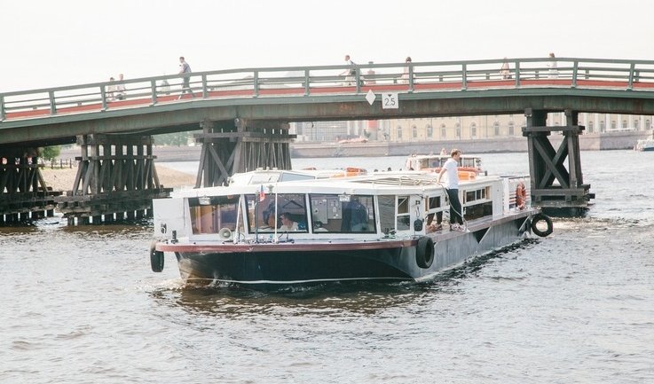 Аренда теплохода «Пиета» – аренда теплохода в СПб от 13000 рублей
