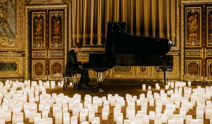 Выступление пианиста – дворцы и особняки от 2500 рублей