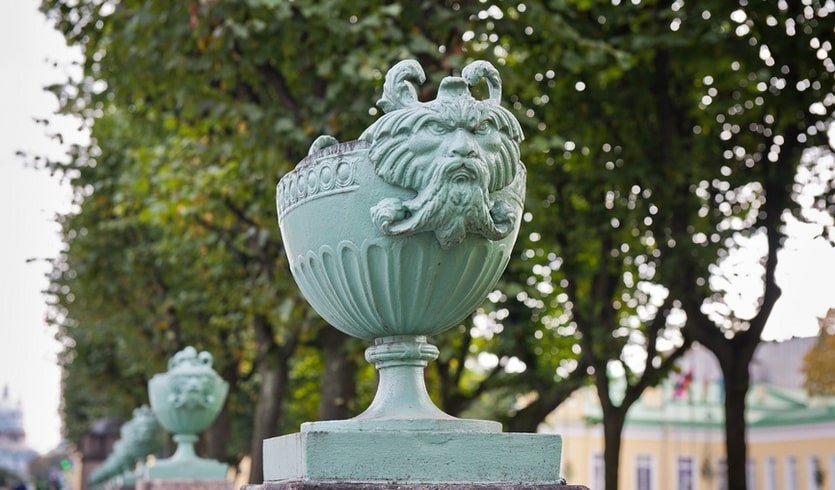 Ограда Таврического дворца – сборные экскурсии для школьников в Санкт-Петербурге от 900 рублей