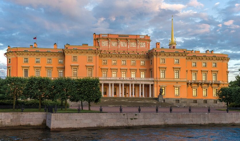 Мистический Петербург с посещением аптеки загадочного алхимика – автобусные экскурсии для организованных групп от 850 рублей