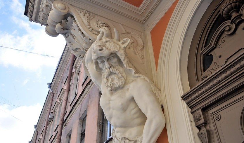 Лепной декор доходного дома С. Ф. Англареса – пешеходные экскурсии