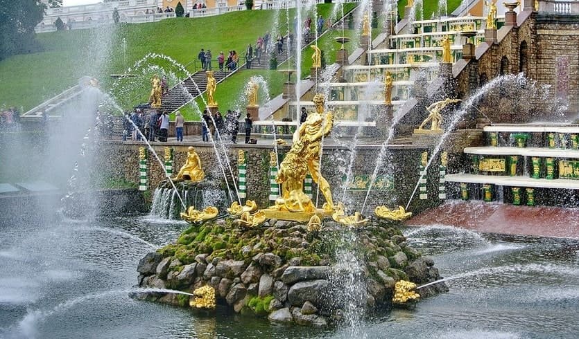 Фонтан «Самсон» – Сборные туры в Санкт-Петербург от 11500 рублей Фонтан «Самсон» – Сборные туры в Санкт-Петербург от 11500 рублей