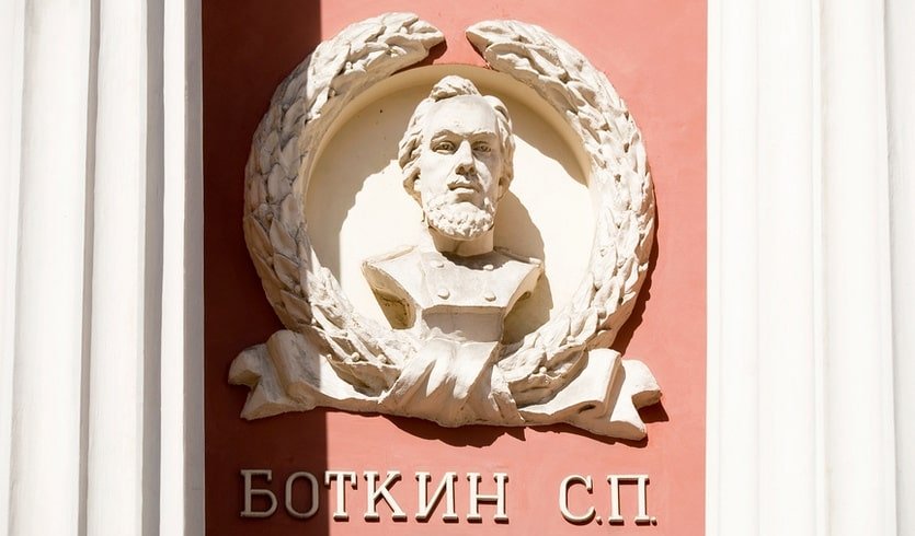 Барельеф на фасаде – сборные экскурсии для школьников в Санкт-Петербурге от 600 рублей Барельеф на фасаде – сборные экскурсии для школьников в Санкт-Петербурге от 600 рублей