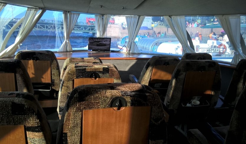 На метеоре – водные экскурсии по рекам и каналам от 1000 рублей