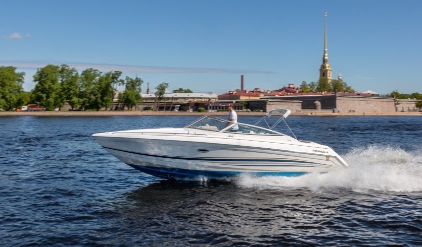 VIP-водная прогулка по рекам и каналам – Индивидуальные (VIP) экскурсии и туры в Санкт-Петербурге от 7200 руб.