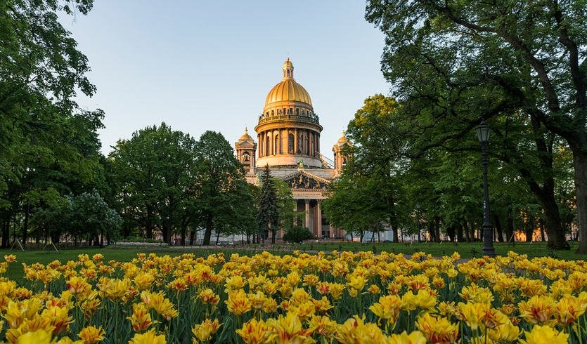 Обзорная экскурсия с Петровской Акваторией — фото № 1 — Фотобанк Лори / Игорь Литвяк Обзорная экскурсия с Петровской Акваторией — автобусная экскурсия