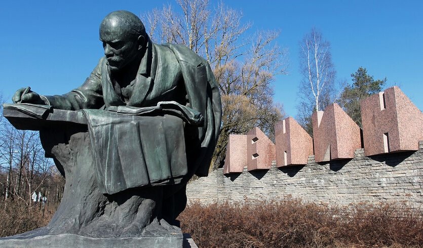 Шалаш В.И. Ленина (для заказных групп) – автобусные экскурсии для организованных групп