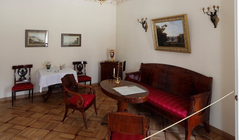 Места, где были счастливы поэты — фото № 6 — Фотобанк Лори / Дмитрий Неумоин Места, где были счастливы поэты — Автобусные загородные