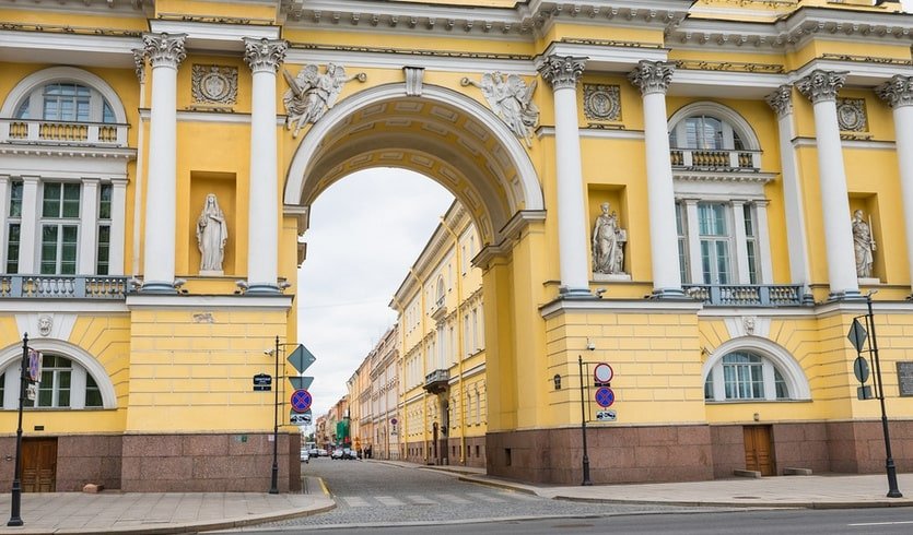Ансамбли Петербургских площадей: Сенатская (для заказных групп) – пешеходные экскурсии для заказных групп от 290 рублей