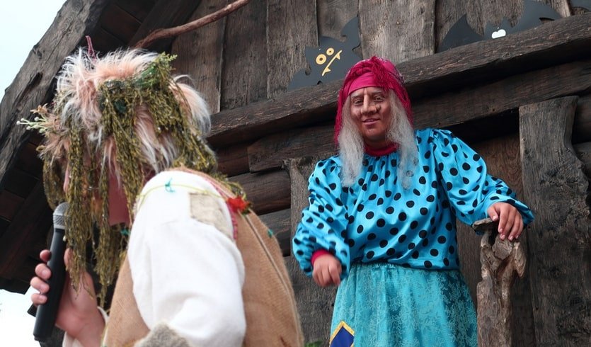 Сказочные персонажи – новогодние программы для школьных групп от 3130 рублей