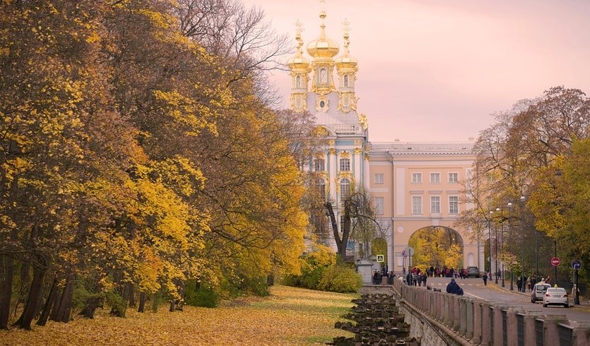 Екатерининский дворец – сборные туры в Санкт-Петербург от 15580 рублей