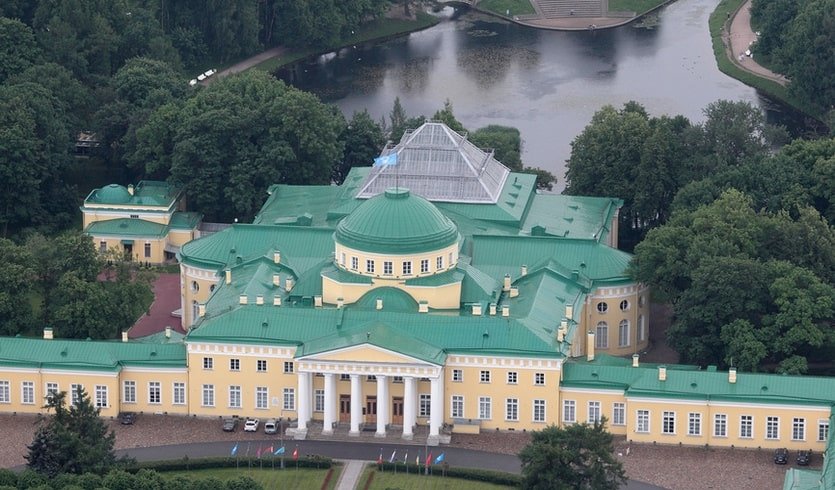 Таврический дворец с высоты птичьего полета – квесты для школьников от 850 рублей